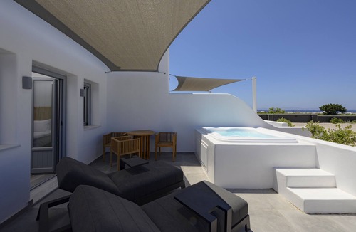 Oia Apartment | Assyrtiko Anemi Vine Villa