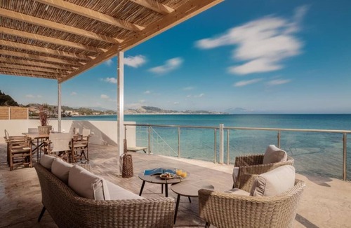 Argassi Villa | Astarte Villas - Bleu Beach Front Villa with Pool