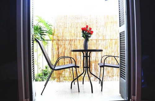 Exarhia Apartment | Athens Luxury 3Bedroom Apartment City Center Large
