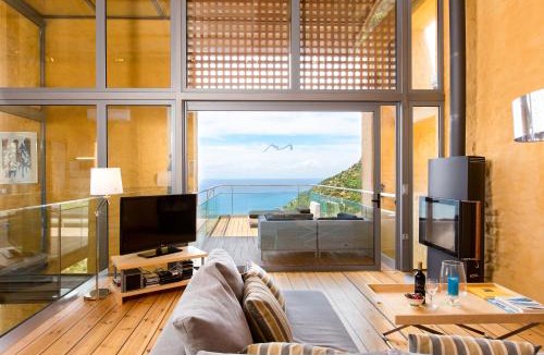 Kolymbari Villa | Athina Epavlis - Ethereal Charm of Blue Horizons