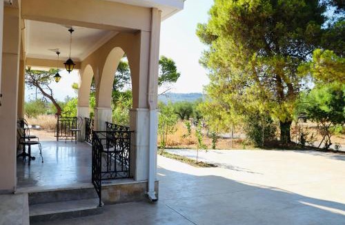 Neromilos Apartment | Aura House - Serene and breezy home under pines