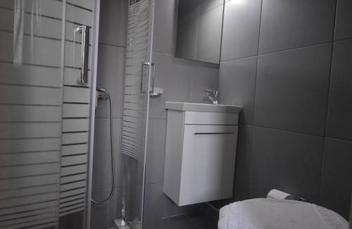 Markopoulon Apartment | AVR DELUXE SUITES 4 AIRPORT FREE SHUTTLE