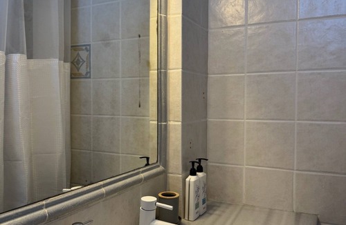 Aegina Hotel | Avra Hotel