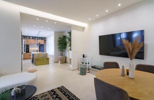 Kallithea Villa | BAMBOO Athens Villa