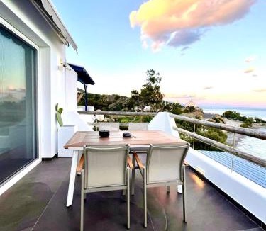 Agios Panteleimonas House | BAY DIVINO