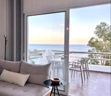 Agios Panteleimonas House | BAY DIVINO