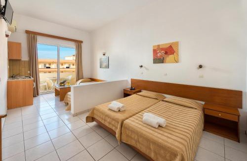 Petaloudes Apartment | Bayside Hotel Katsaras