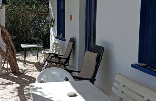 Agios Vasileios House | Beach family house in green