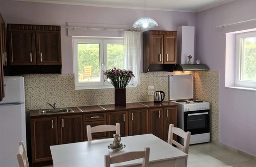 Pyrgos Apartment | Beach front one beroom apartment