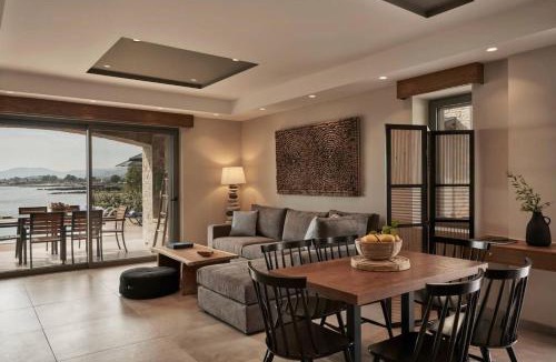 Riglia Villa | Beachfront Alassa Villas with Private Pools