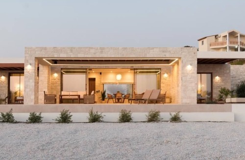 Ierapetra Villa | Beachfront Brand New Villa