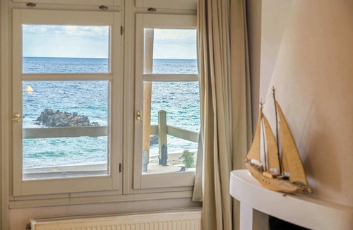 Papa Nero Apartment | Beachfront Pelion Getaway - Cozy Summer Retreat