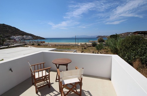 Ios House | Beautiful beachfront property