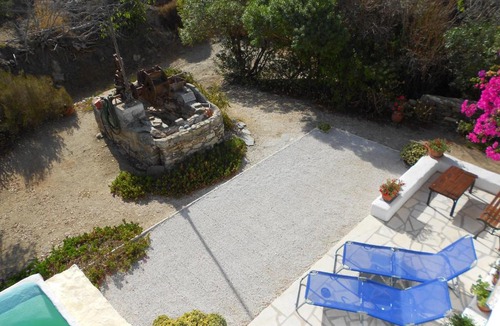 Manna House | Beautiful country home on Syros island, Greece
