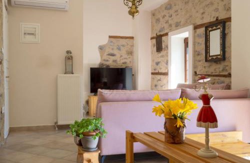 Kastoria Apartment | Beautiful house with garden and amazing lake view