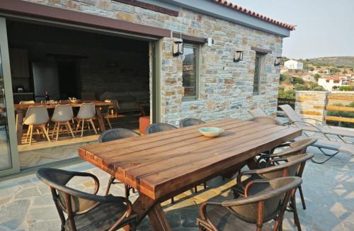 Nea Styra Villa | Bellevia Stone Pool Villa