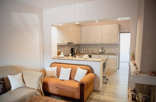 Agria House | Betty's 4 Seasons in Agria