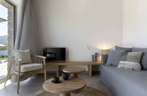 Pella Region Apartment | BH1003 - C - Studio Magnisia