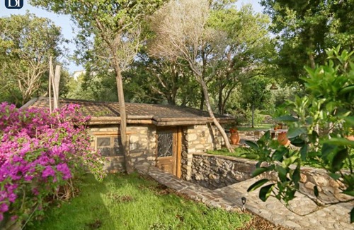 Ikaria House | BH685 - C - Room Ikaria