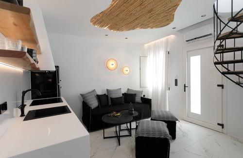 Milopotas Villa | Black Concept Maisonette Naxos