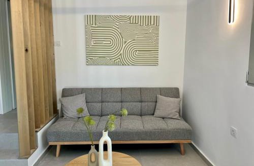 Mavros Kolimpos Villa | Black Swim Cretan Suites