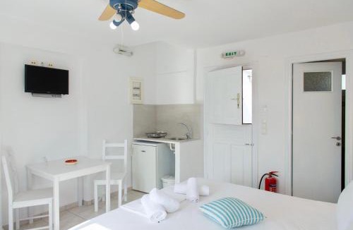 Platis Gialos Apartment | Blue Fish