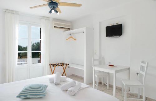 Platis Gialos Apartment | Blue Fish
