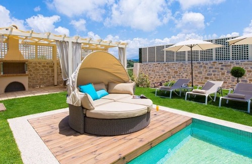 Stavromenos Villa | Blue Mare Villa, privacy and relaxation!