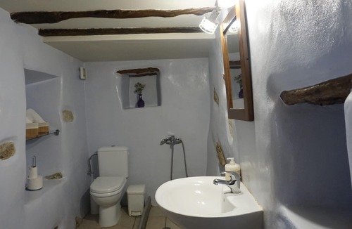 Ano Siros House | Βougainvillea House