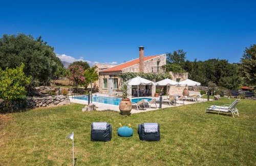 Maza Villa | BOUTIQUE VILLA PETRA AMANDA Heated pool optional