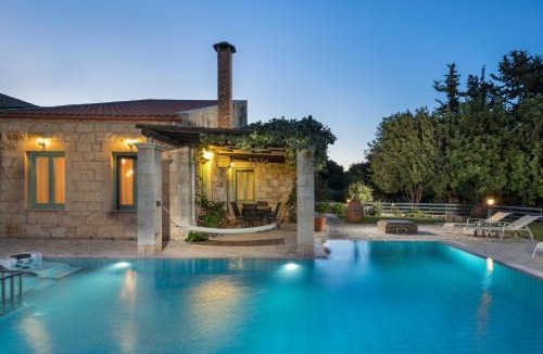 Maza Villa | BOUTIQUE VILLA PETRA AMANDA Heated pool optional