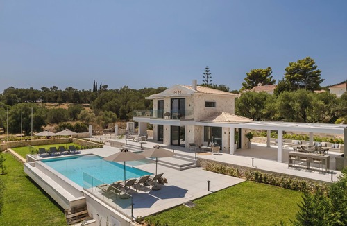 Pesada Villa | Brand new Luxury Villa - Marie's Happy Place