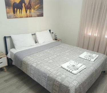 Naousa Apartment | Britshouse