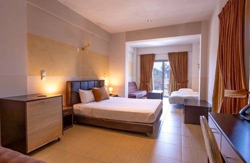 Messini Hotel | Buka Sandy Beach