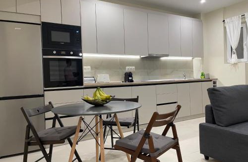 Vyronas Apartment | Byrons Cozy Place