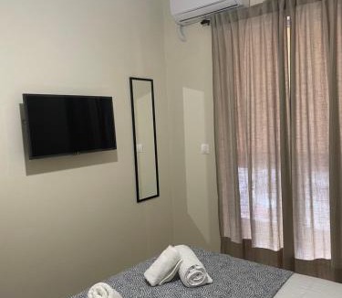 Vyronas Apartment | Byrons Cozy Place