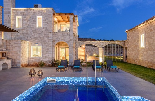 Agkisaras Villa | CALDERA THEROS VILLAS