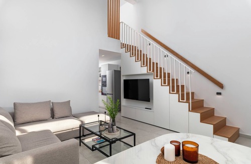 Old Quarter House | Calliope luxury loft with backyard