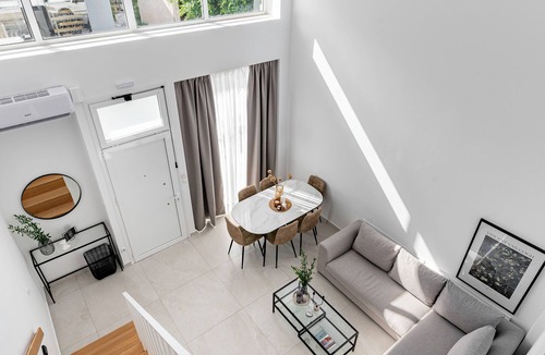 Old Quarter House | Calliope luxury loft with backyard