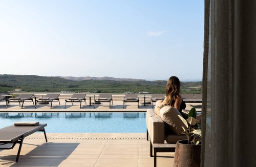 Perama Villa | Casa Beleza Villa, a Mythical Retreat