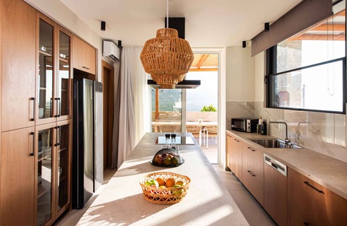 Limeniskos Villa | Casa di Franco Seaview, heated* pool, gym & hammam