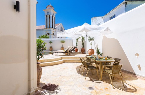 Chromonastiri Villa | Casa di Vangelis, Summer Village Stay!