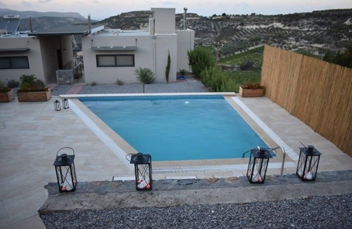 Petrokefalo House | CASA TALI VILLA - modern, stylish villa with pool
