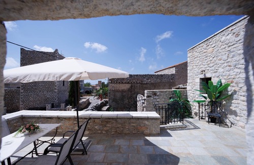 Omales House | Castello di Haria Estate