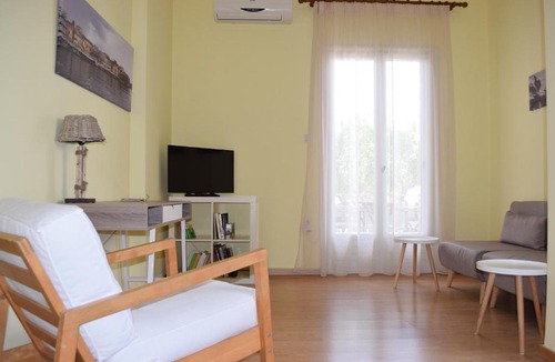 Kissamos Apartment | Central House with Quiet Garden