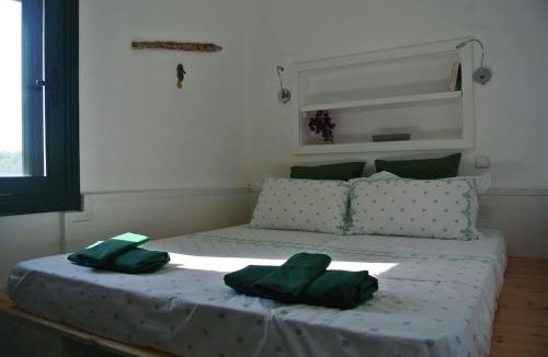 South Rhodes House | Charming Cottage on the sea turtle beach