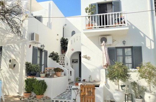Paros Apartment | Charming Studio with 14sq terrace in Parikia: 300 meters from Livadia beach