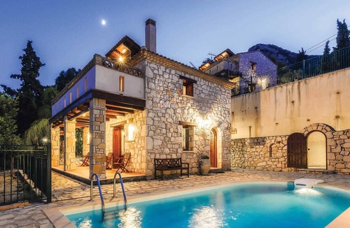 Xirokastello Villa | Charming villa perfect for couples, sea veiws