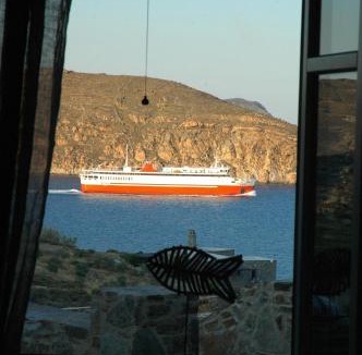 Serifos Villa | Chez Semiramis Aegean Pearl House for 8 persons 5'min from the beach