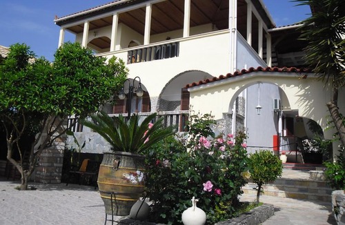 Aipeia Apartment | Chrani Hotel